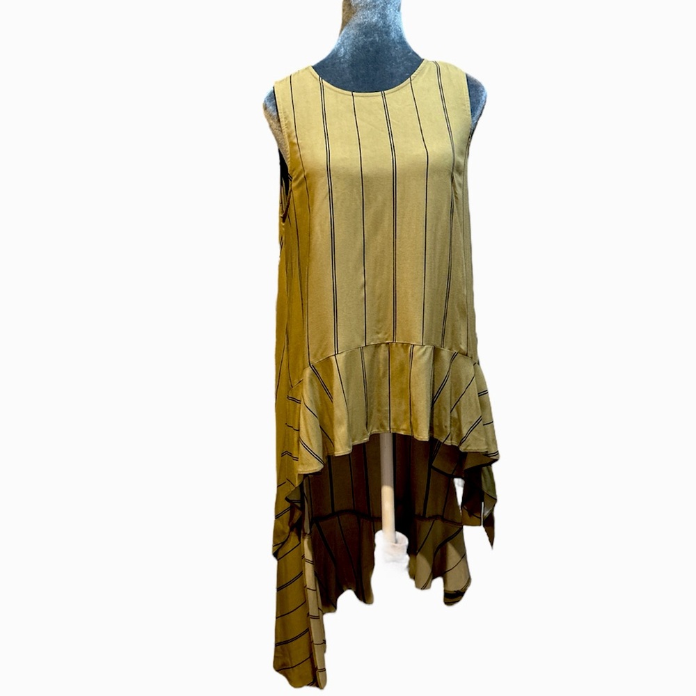 Madison indie artsy light flowing sleeveless blouse handkerchief hem short long